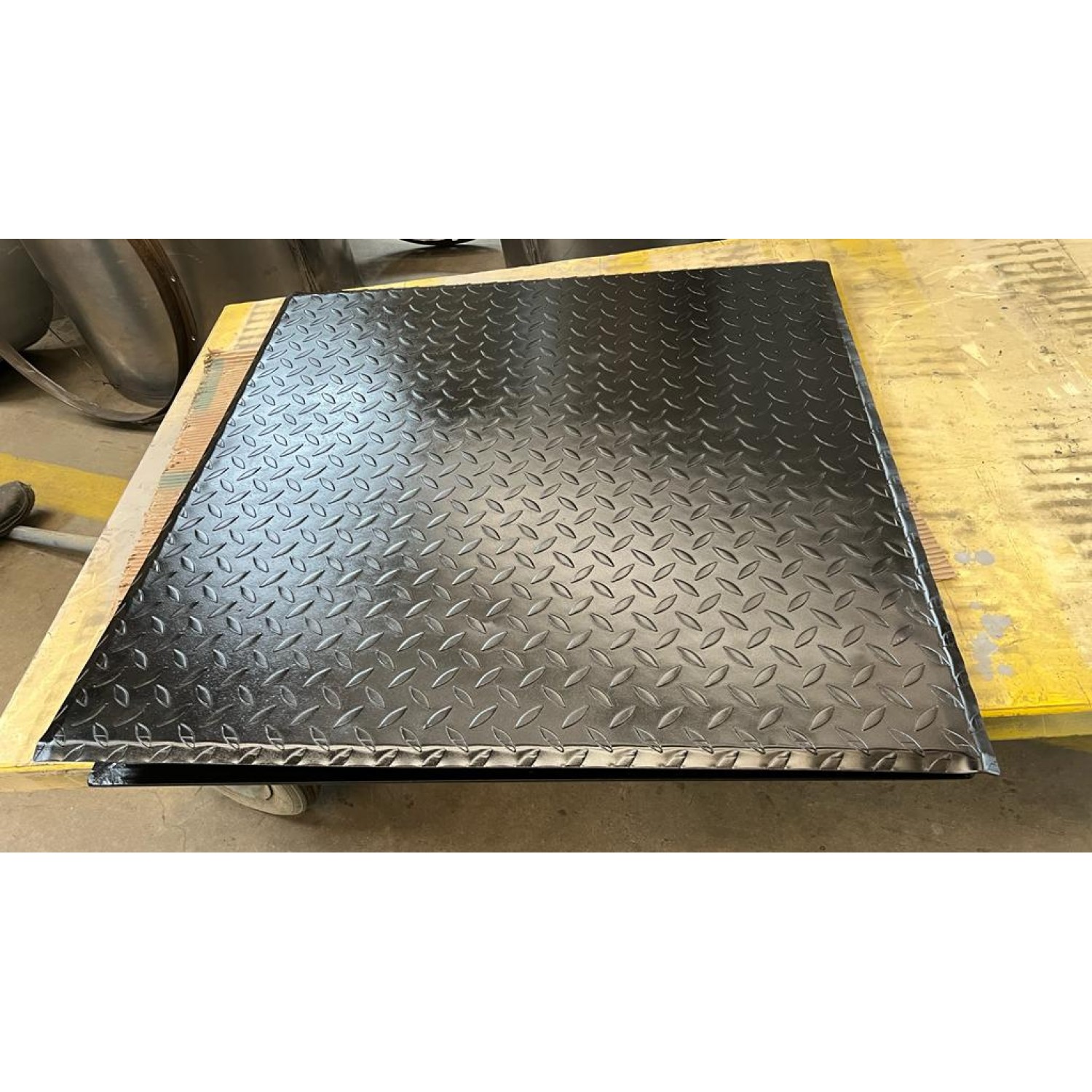 Металева кришка для непрохідного рятувального тунелю без повітрозабірника PIESE DE SCHIMB